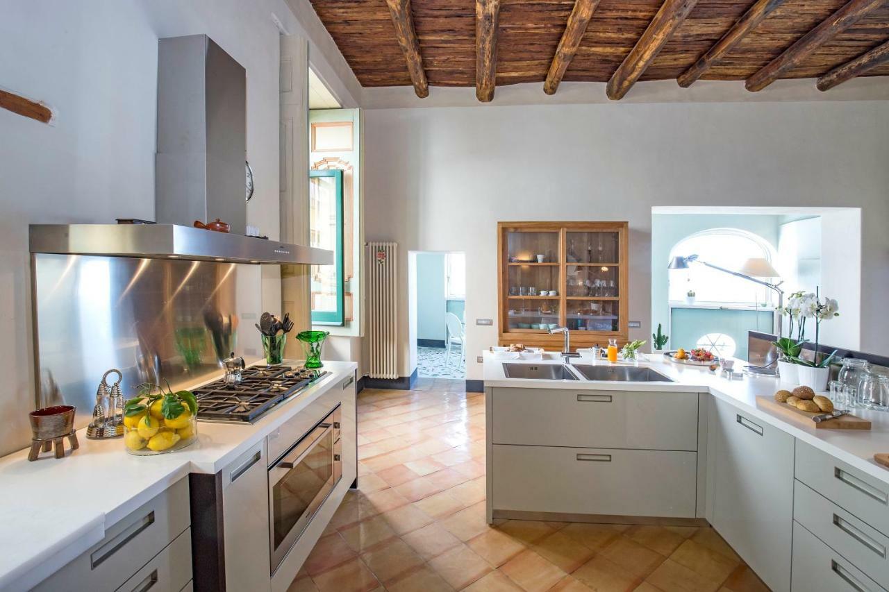 Starhost - Dimora Copeta Appartement Salerno Buitenkant foto