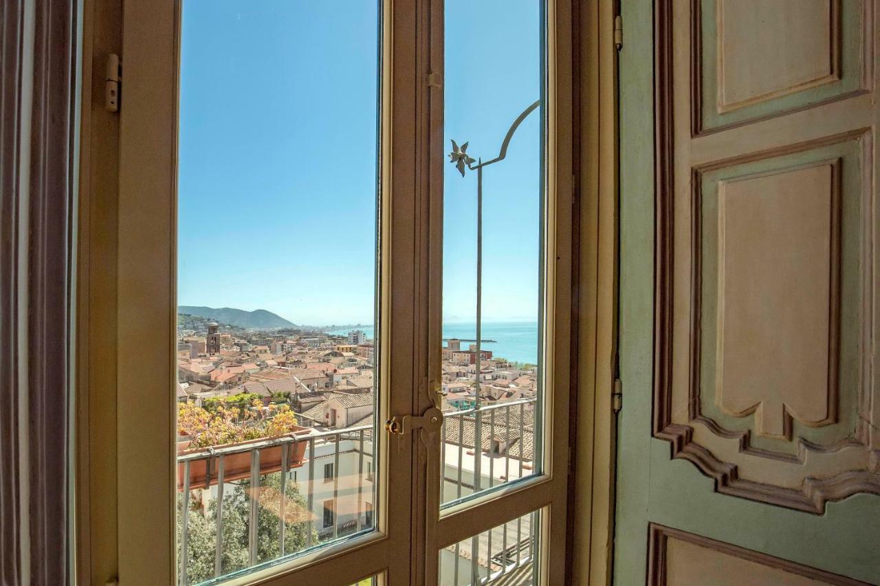 Starhost - Dimora Copeta Appartement Salerno Buitenkant foto